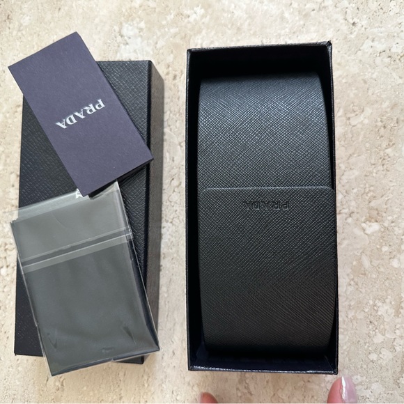 I do not wear them anymore. - Picture 6 of 6